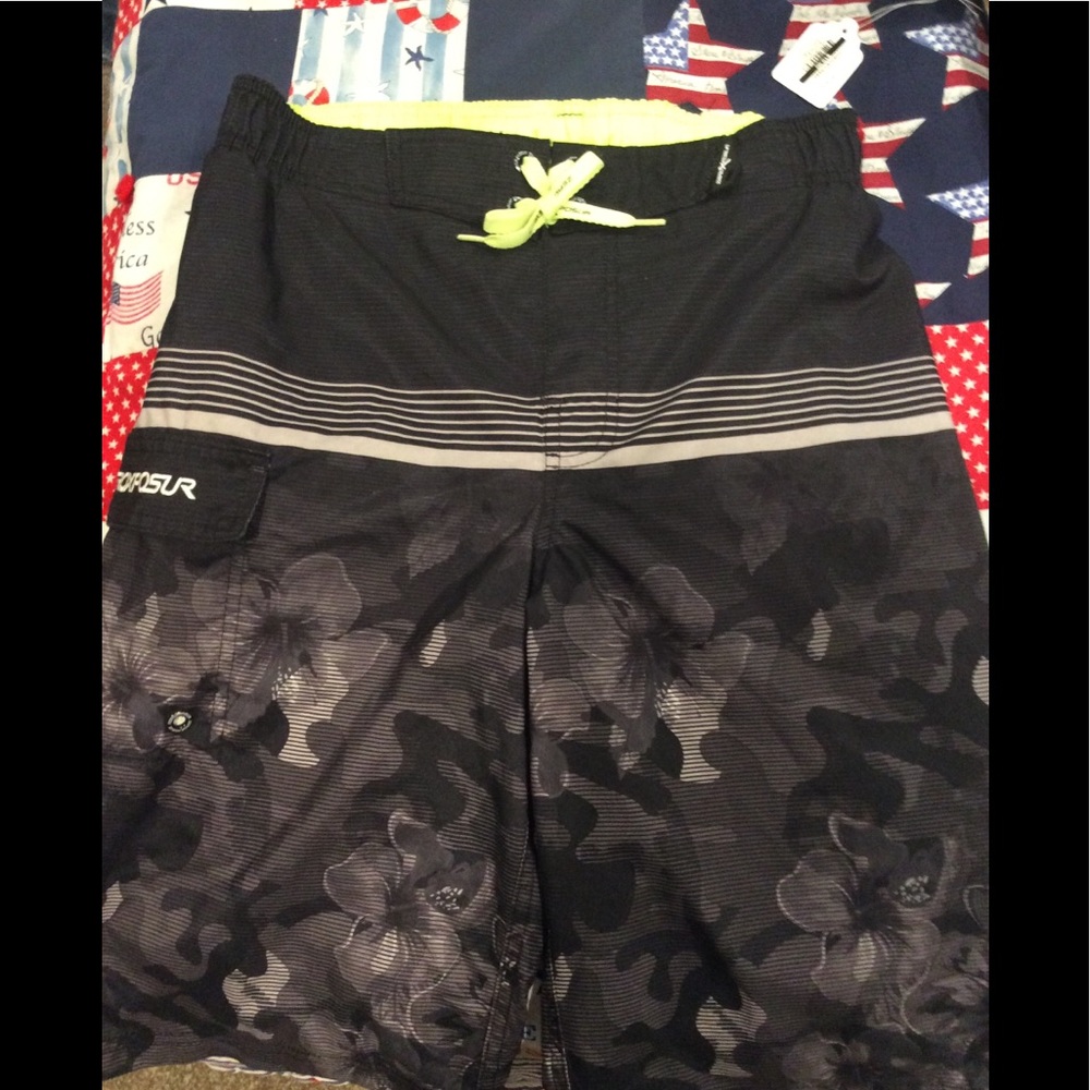 COPY - Swim Trunks Boys 14/16🔥